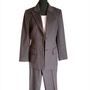 VINTAGE Laurèl 2 pc Pin Stripe Pant Suit, Sz 38, Dark Grey, Burgundy